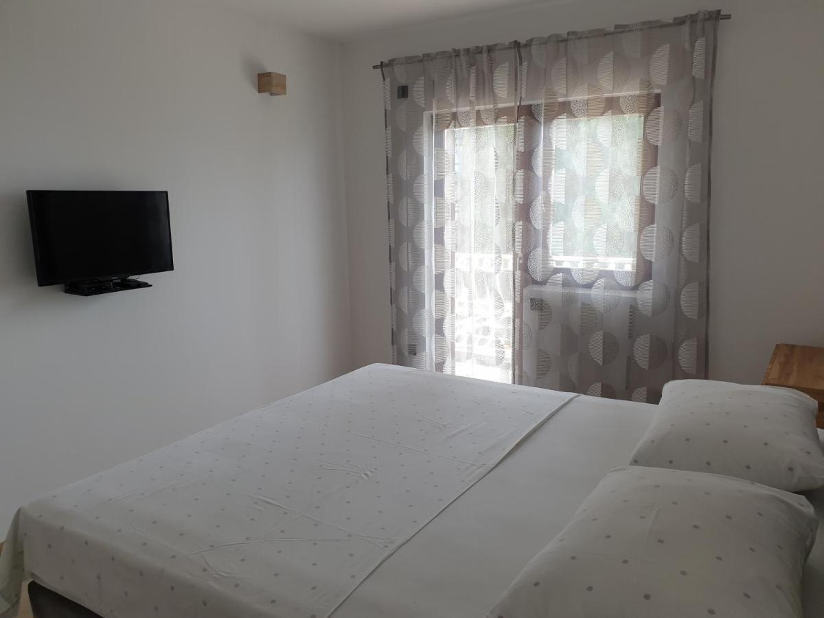 Apartments Gabi Omis Exterior photo